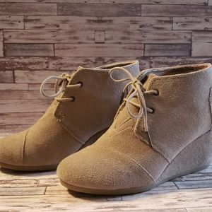 Tom's Suede Wedges